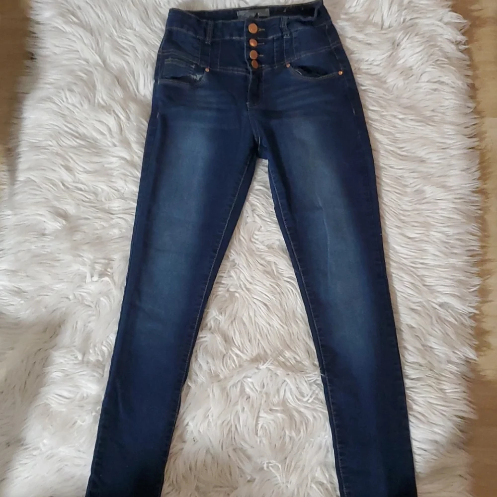 Vienna Denim High Waisted Jeans Size 7 NWT Never Worn